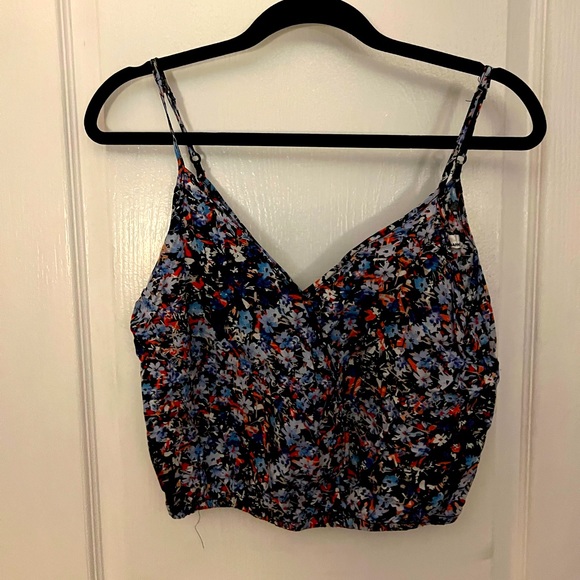 Mini floral crop - Picture 1 of 4